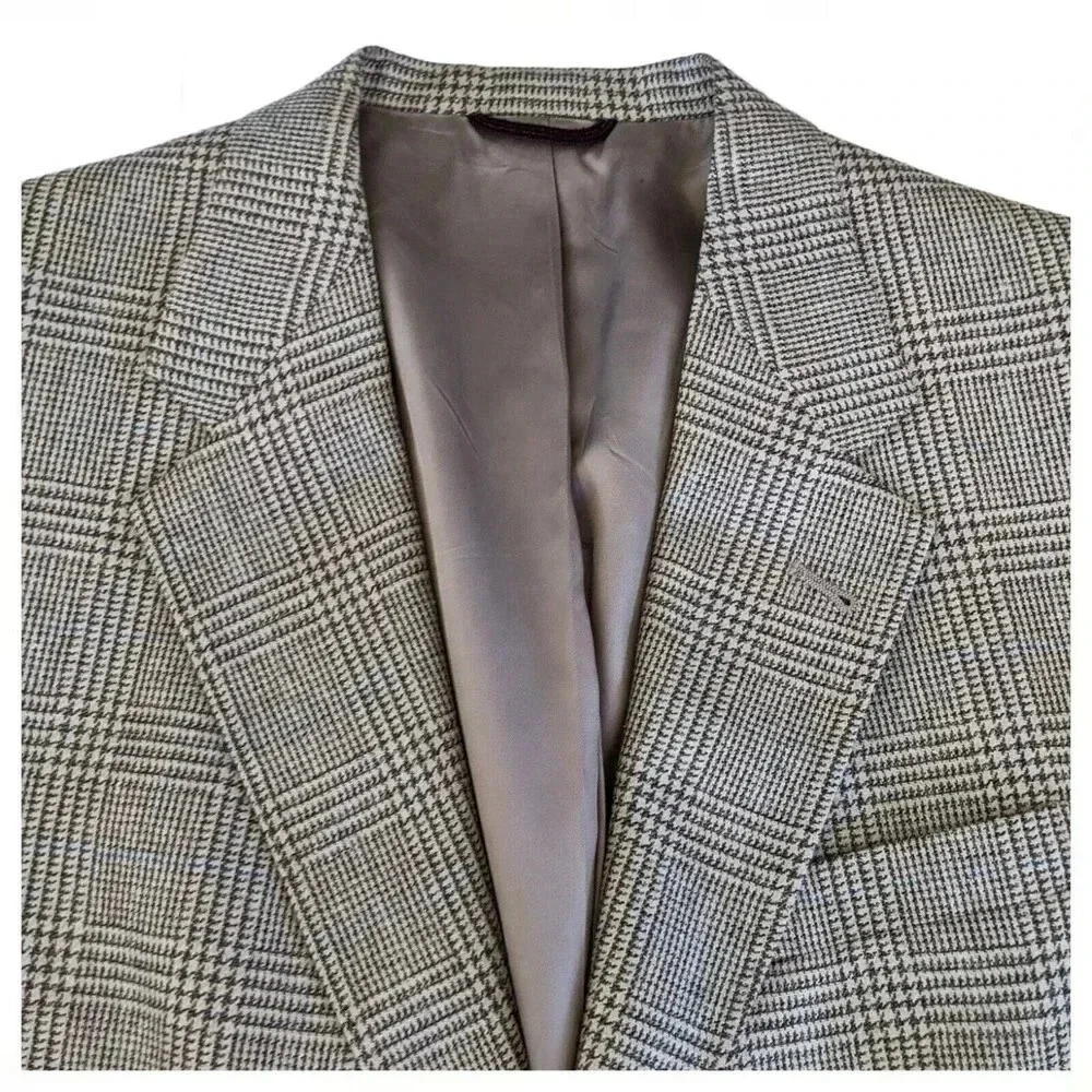 HART SCHAFFNER MARX Plaid Sport Coat Blazer Size 42 Silk Blend  Two Button